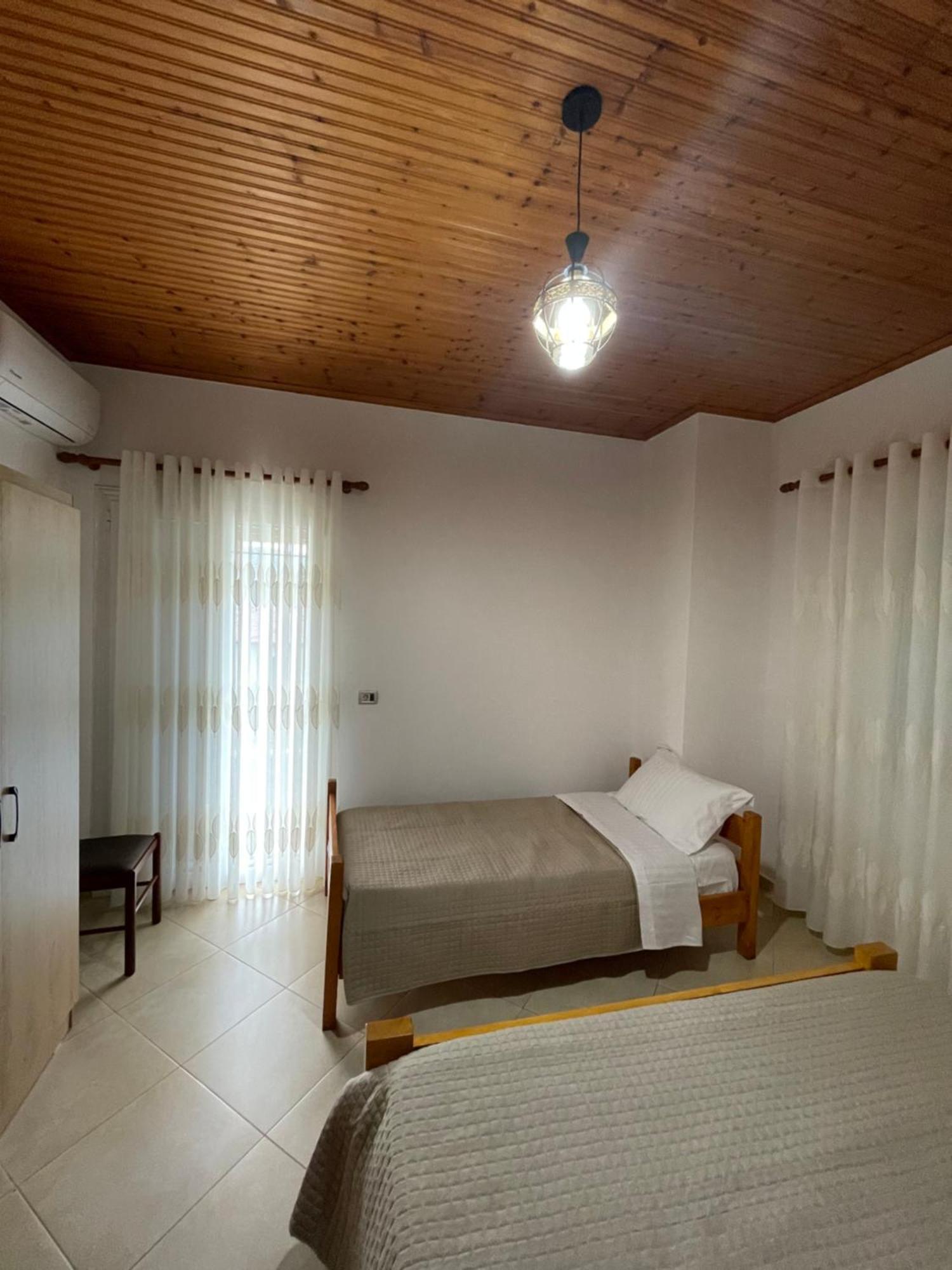 Rent Rooms Sakolli Berat Eksteriør billede