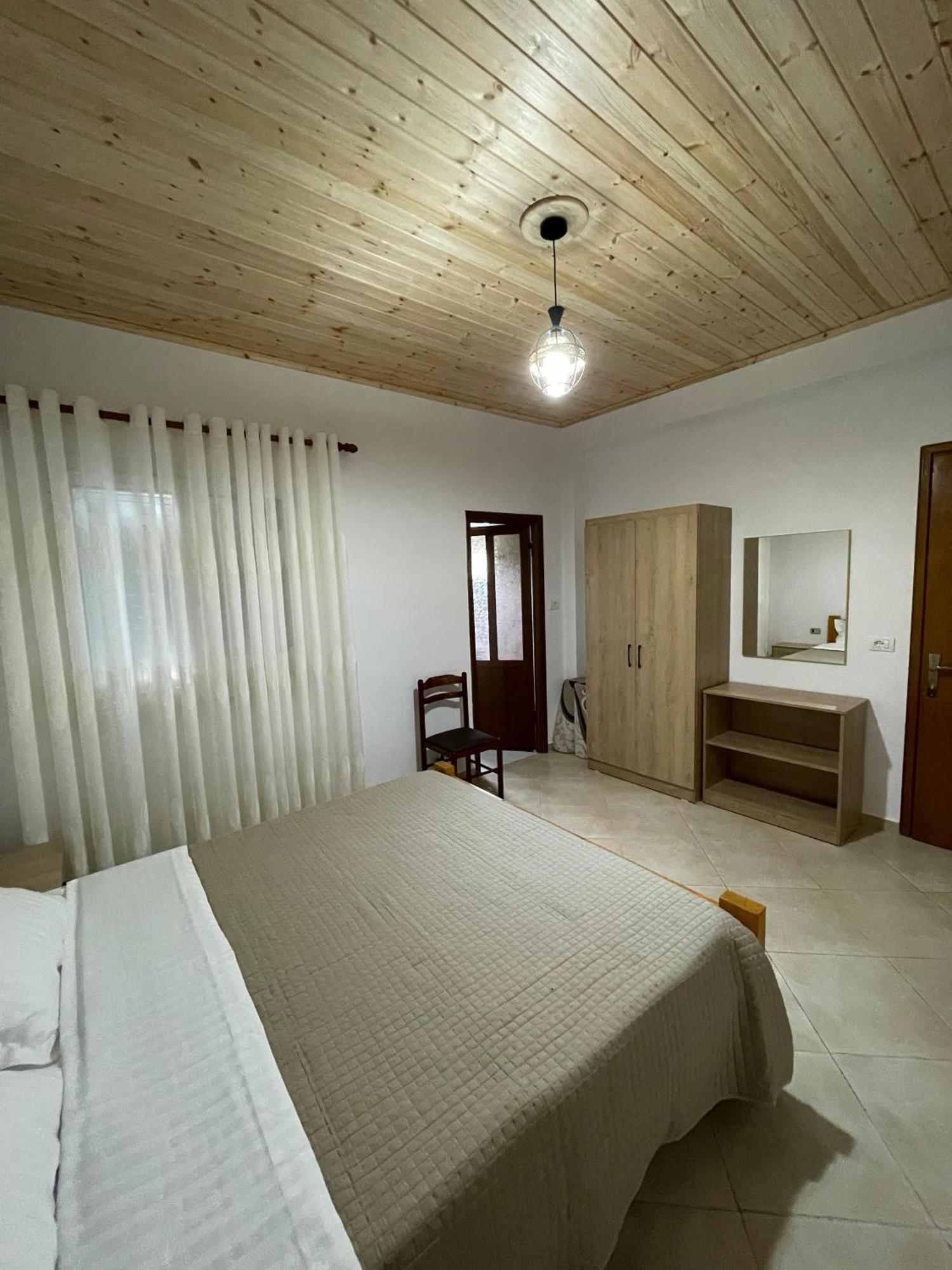 Rent Rooms Sakolli Berat Eksteriør billede