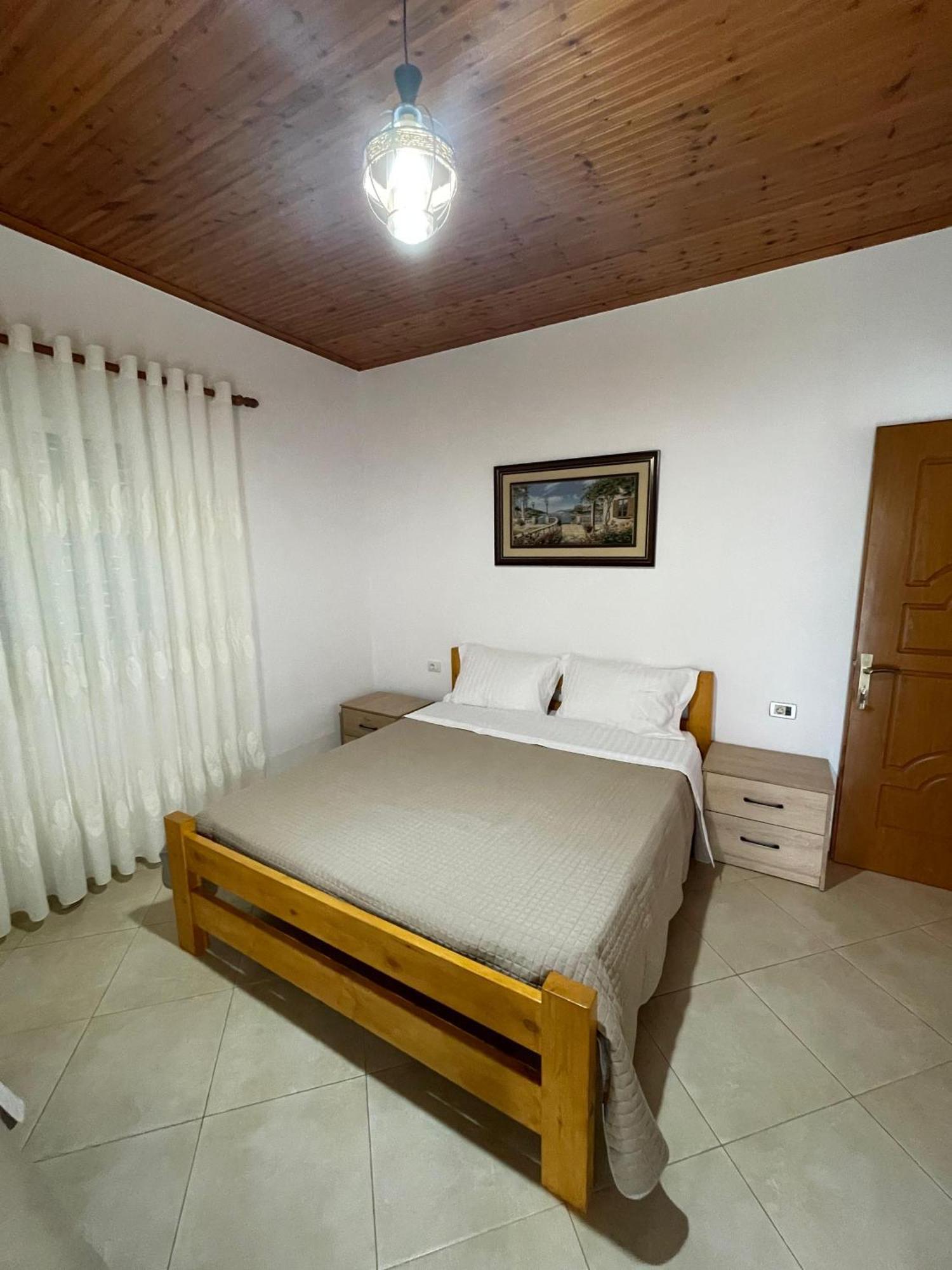 Rent Rooms Sakolli Berat Eksteriør billede
